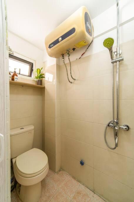 Holly Hideaway-cozy Nest -balcony- Center Căn hộ