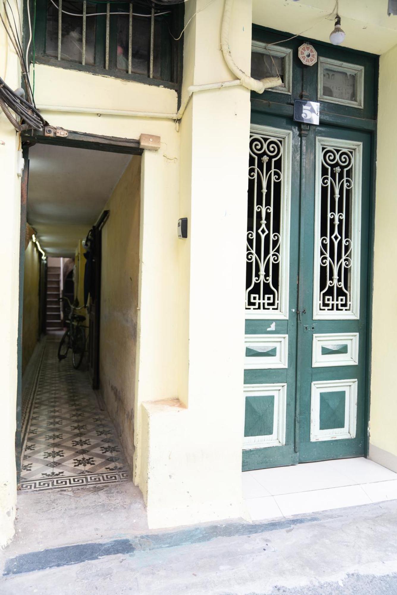 Holly Hideaway-cozy Nest -balcony- Center Căn hộ *